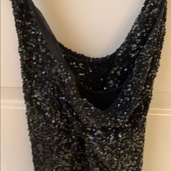 Cowl neck sequin tank - Picture 3 of 4